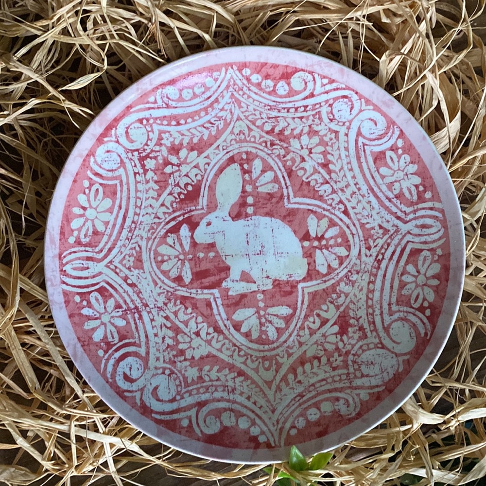 Pottery Barn Baroque Graphic Coral Pink Bunny Plate with Italian Style Glazing🐇